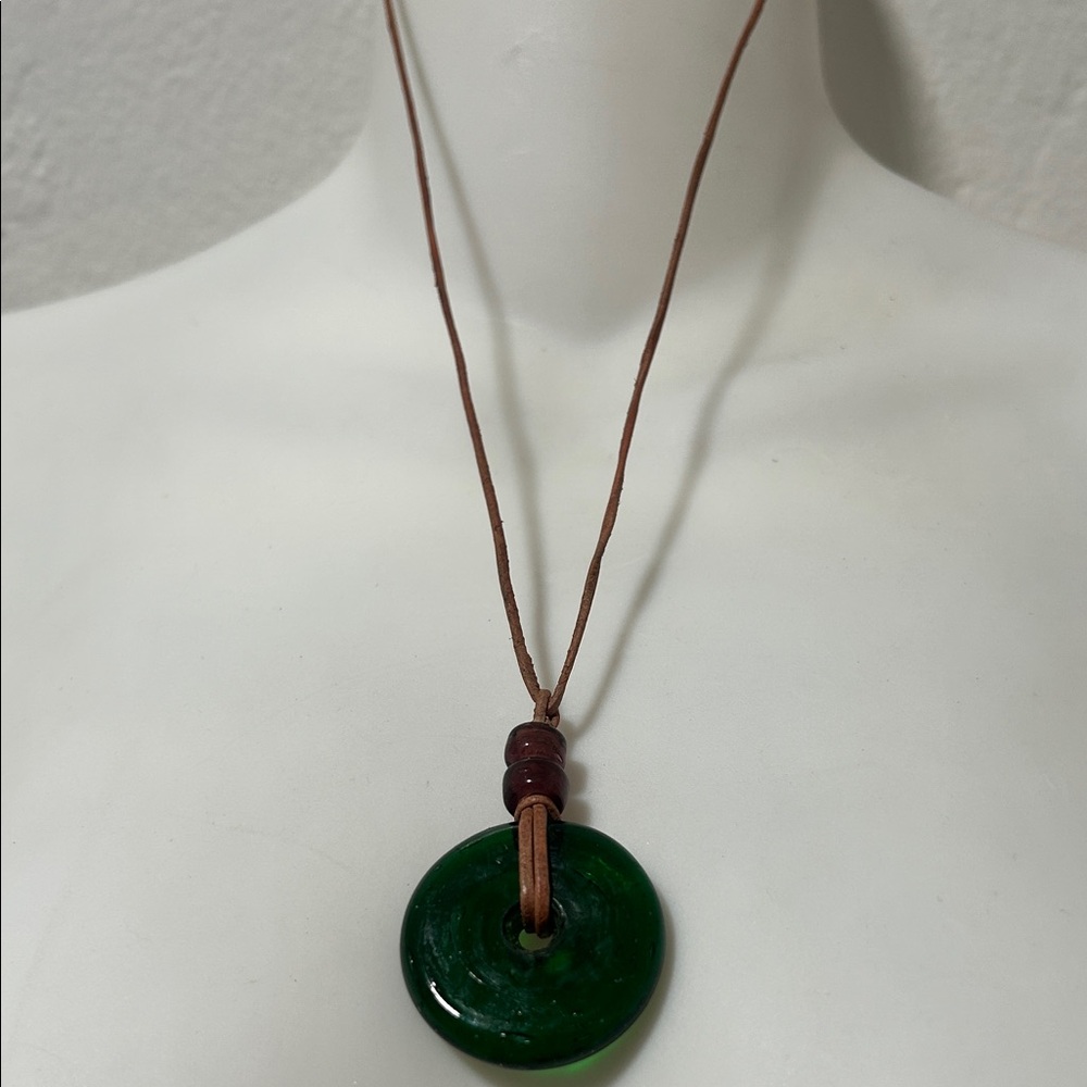 Elegant Green Pendant Necklace